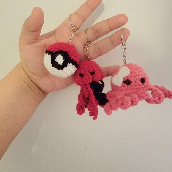 1 Amigurumi keychain - Picture 2 of 2